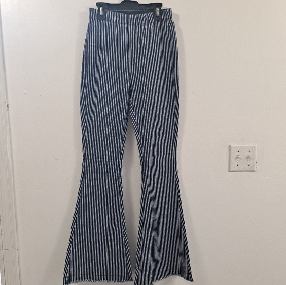 Hashttag in trend Flare Striped pants with an elastic waist Size small - Picture 3 of 16